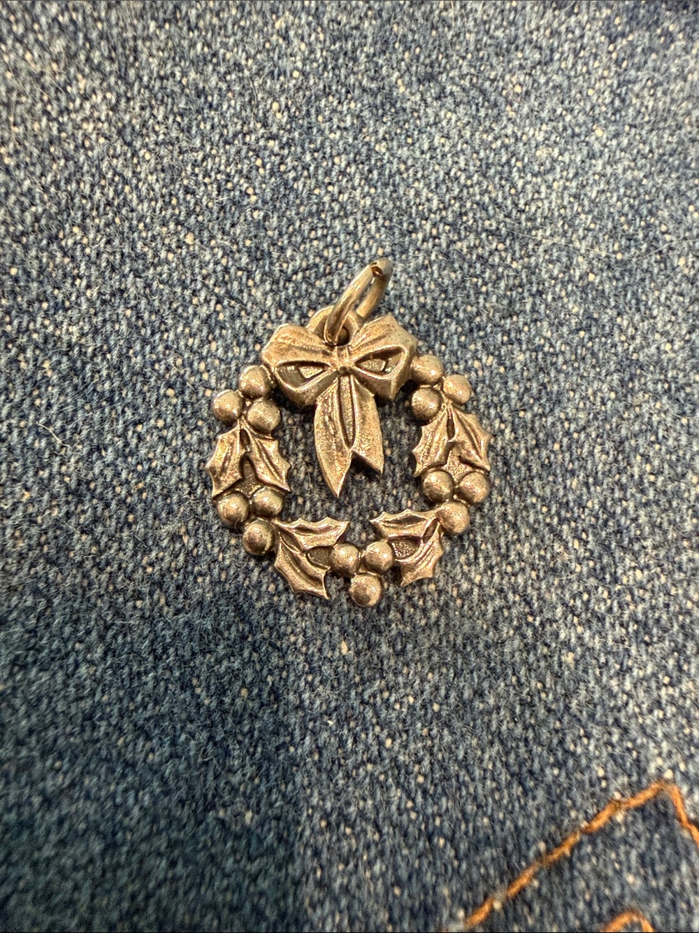James Avery Sterling hollyberry wreath charm. Retired